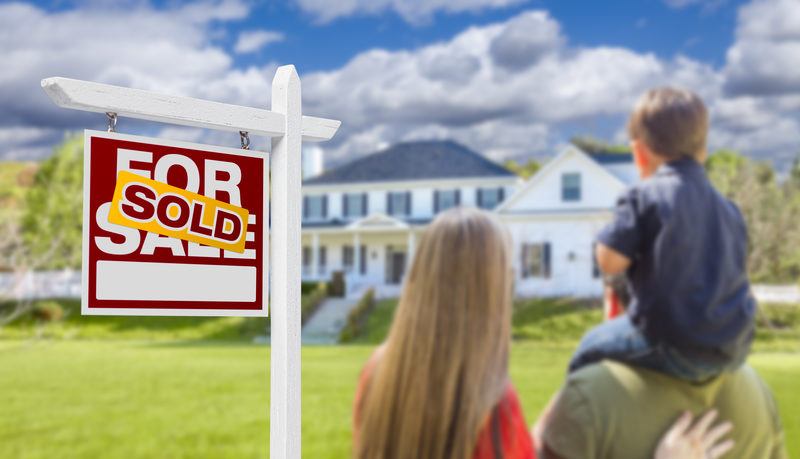 Yes, You Can Sell Your House Fast in El Paso El Paso Family Facing Sold For Sale Real Estate Sign and House